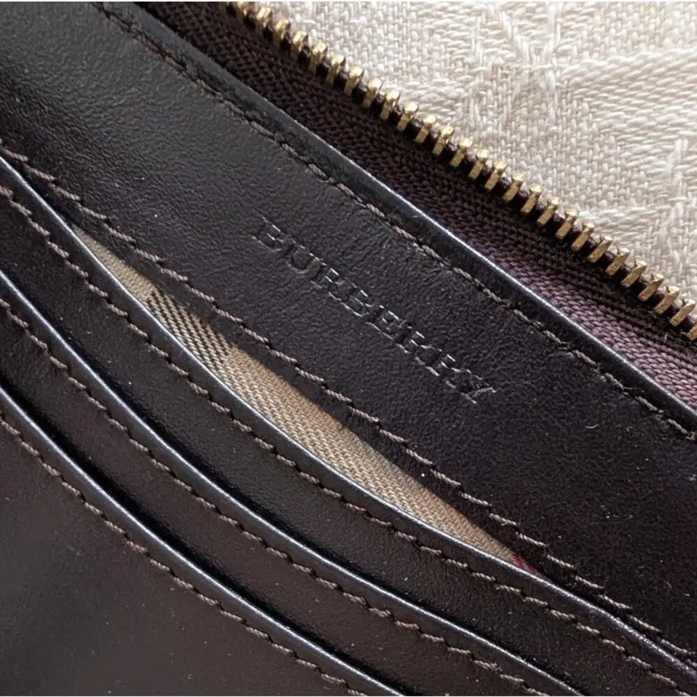 Burberry Vintage Leather Wallet with Chain Black Plaque Logo Bifold Rare